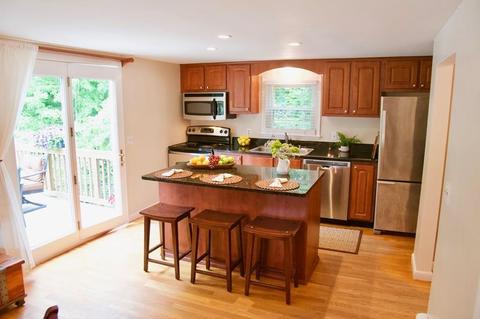 15 Elm St, Upton, MA 01568 photo 2