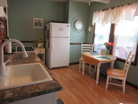 71 Manitoba St, Springfield, MA 01108 photo 14