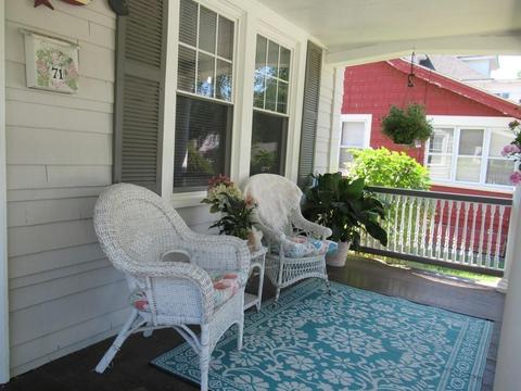 71 Manitoba St, Springfield, MA 01108 photo 4