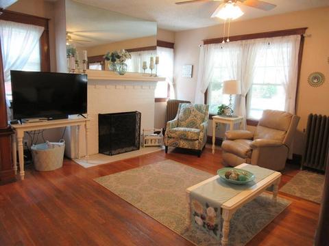 71 Manitoba St, Springfield, MA 01108 photo 9