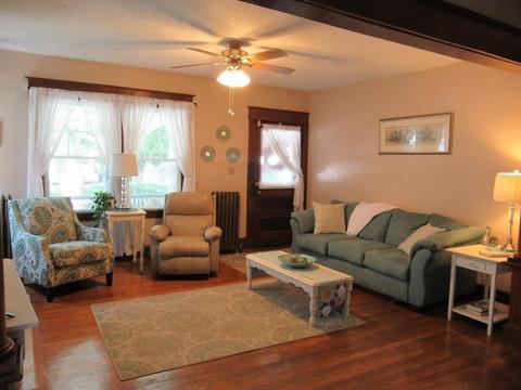 71 Manitoba St, Springfield, MA 01108 photo 8