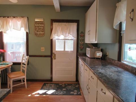 71 Manitoba St, Springfield, MA 01108 photo 13