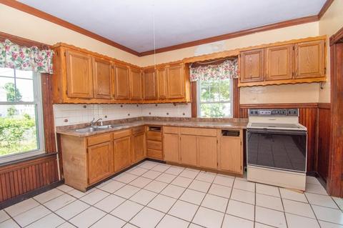 80 Grand St, Springfield, MA 01108 photo 9