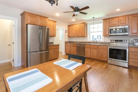 13 Berkeley St, Reading, MA 01867 photo 4