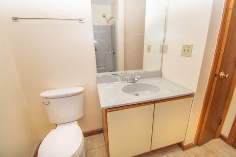 77 Pembroke St, Springfield, MA 01104 photo 5