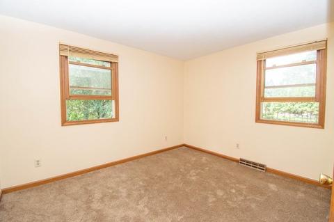 77 Pembroke St, Springfield, MA 01104 photo 9