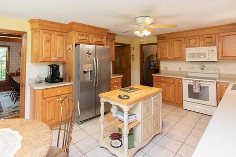 241 Mendon Rd, Sutton, MA 01590 photo 9