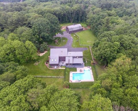 241 Mendon Rd, Sutton, MA 01590 photo 2