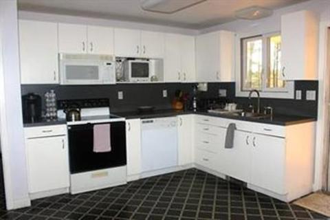 11 Pierceville Rd, Wareham, MA 02576 photo 3