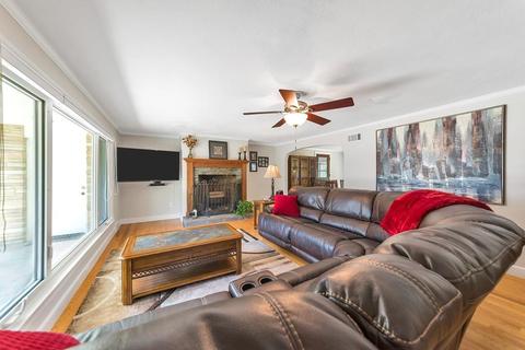 38 Kingoke Ln, Springfield, MA 01129 photo 6