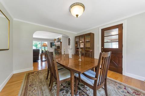 38 Kingoke Ln, Springfield, MA 01129 photo 9