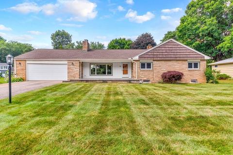 38 Kingoke Ln, Springfield, MA 01129 photo 1