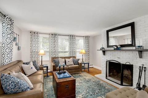 2 Hull Dr, Saugus, MA 01906 photo 13