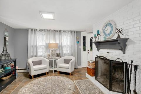 2 Hull Dr, Saugus, MA 01906 photo 12