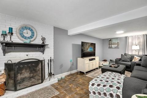 2 Hull Dr, Saugus, MA 01906 photo 10