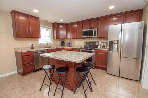 81 Amore Rd, Springfield, MA 01109 photo 10