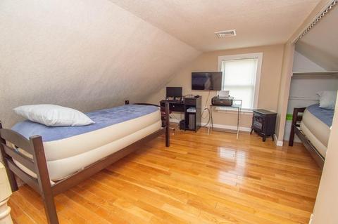 81 Amore Rd, Springfield, MA 01109 photo 15