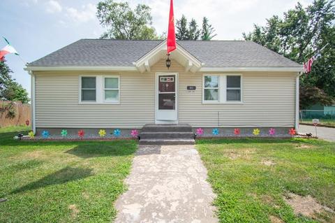 81 Amore Rd, Springfield, MA 01109 photo 1
