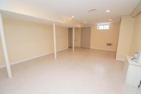 81 Amore Rd, Springfield, MA 01109 photo 16