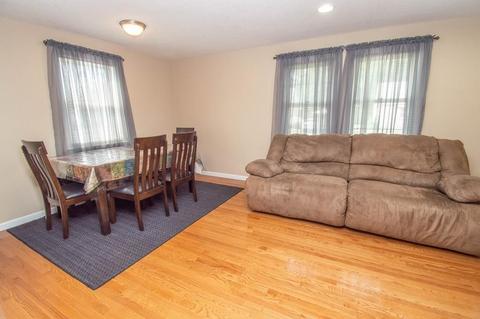 81 Amore Rd, Springfield, MA 01109 photo 4