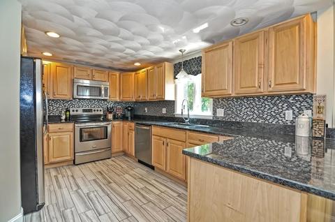 20 Endicott St, Danvers, MA 01923 photo 3