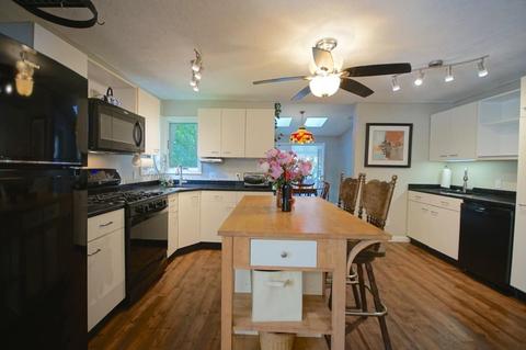 36 Pleasant St, Beverly, MA 01915 photo 7