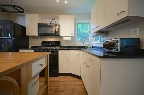 36 Pleasant St, Beverly, MA 01915 photo 9