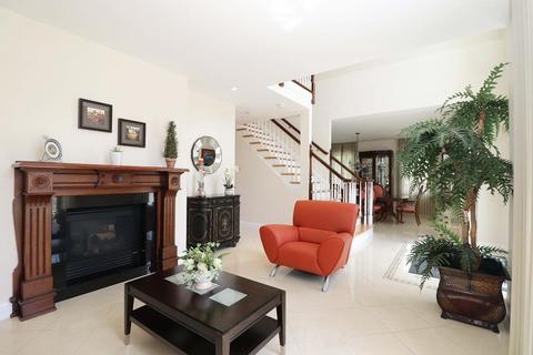 2 Cheever Ave, Saugus, MA 01906 photo 17