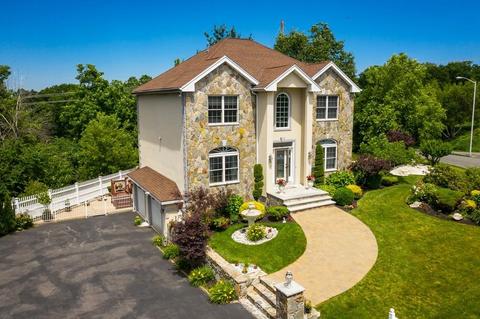 2 Cheever Ave, Saugus, MA 01906 photo 2
