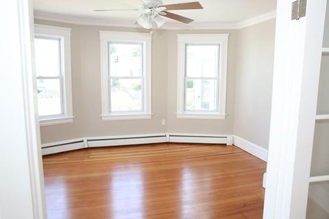 19 Coolidge St, Lawrence, MA 01843 photo 8