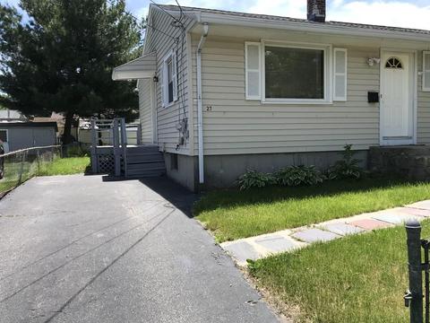 27 Lanark St, Worcester, MA 01603 photo 2