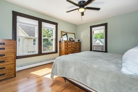 754 Pleasant St, Worcester, MA 01602 photo 18