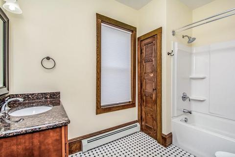 754 Pleasant St, Worcester, MA 01602 photo 17