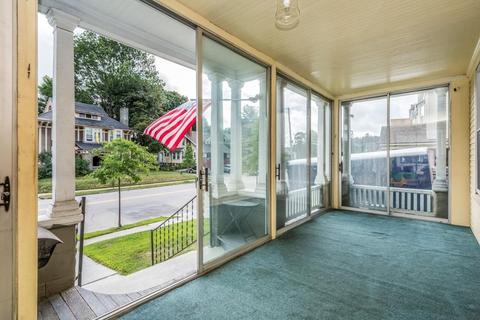 754 Pleasant St, Worcester, MA 01602 photo 4