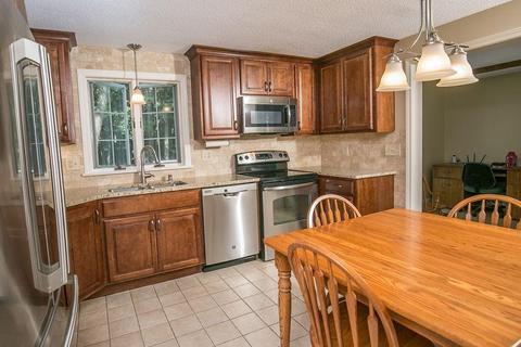 19 Carillon Cir, Easthampton, MA 01027 photo 6