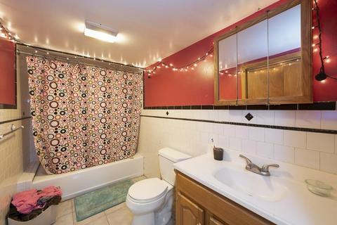 15 Fuller St, Everett, MA 02149 photo 4