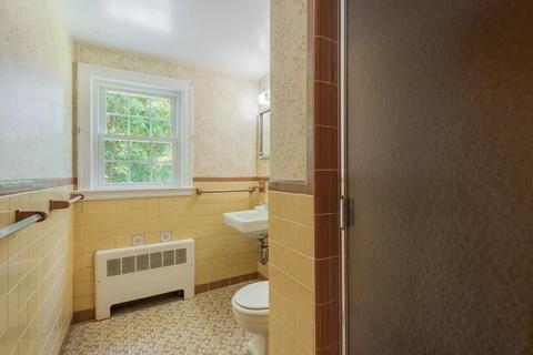 29 Cheney St, Needham, MA 02494 photo 9
