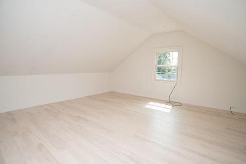 85 Goodwin St, Springfield, MA 01151 photo 22