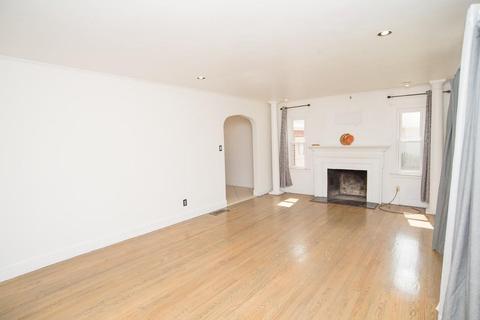 85 Goodwin St, Springfield, MA 01151 photo 12