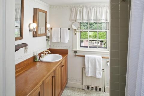 8 Pond St, Hingham, MA 02043 photo 18