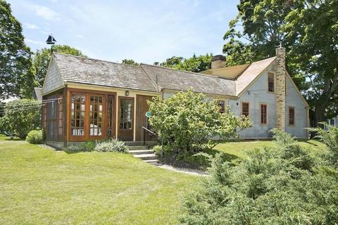 8 Pond St, Hingham, MA 02043 photo 1