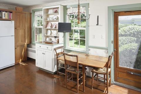 8 Pond St, Hingham, MA 02043 photo 9