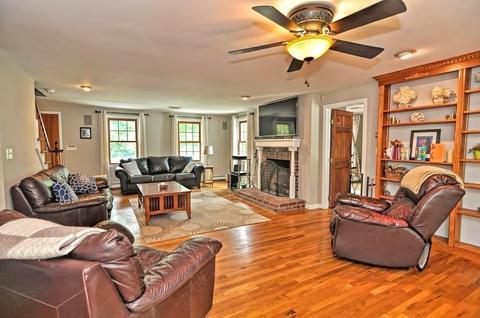133 Britton Cir, Raynham, MA 02767 photo 12