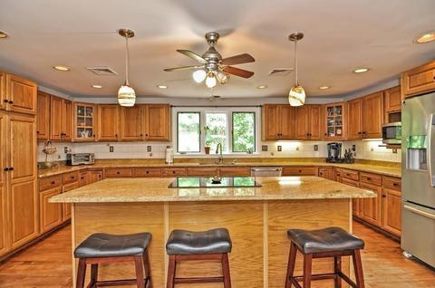 133 Britton Cir, Raynham, MA 02767 photo 8