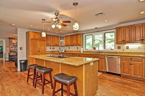133 Britton Cir, Raynham, MA 02767 photo 9
