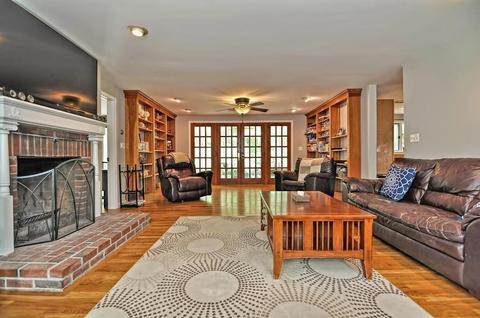 133 Britton Cir, Raynham, MA 02767 photo 11