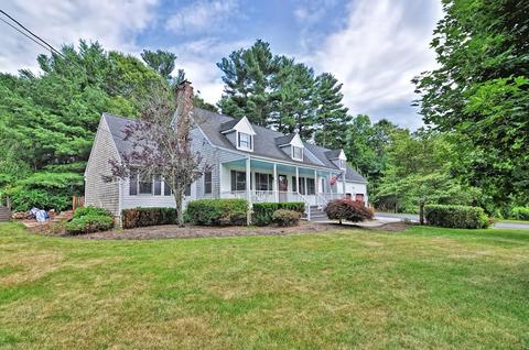133 Britton Cir, Raynham, MA 02767 photo 4