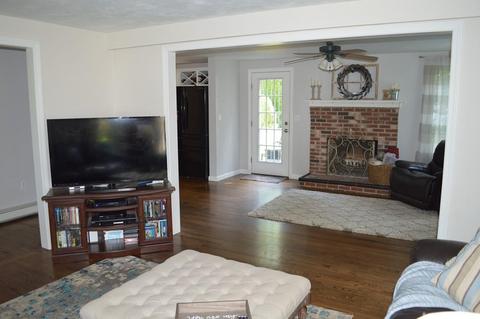 2 Railroad Ave, Upton, MA 01568 photo 9