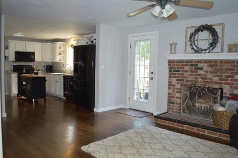 2 Railroad Ave, Upton, MA 01568 photo 11