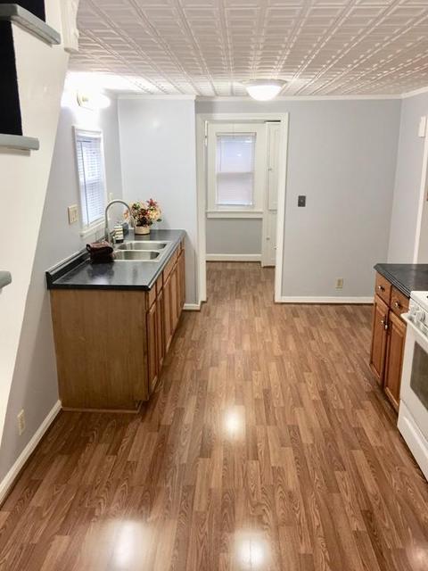 89 Haskin St, Springfield, MA 01109 photo 4